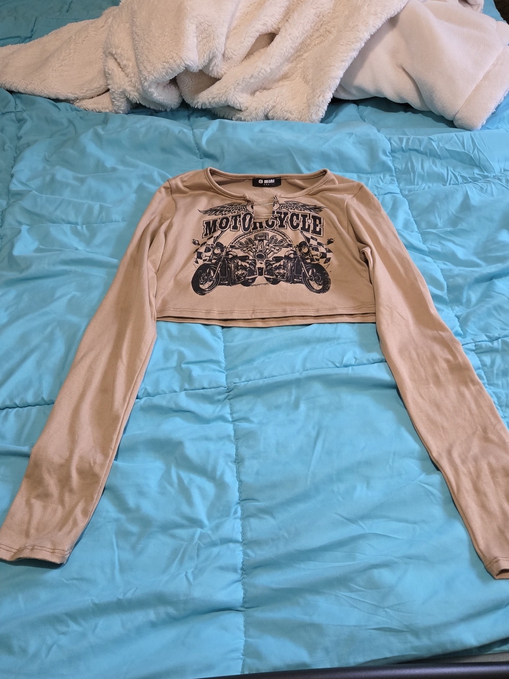 Moto Graphic Cropped Long-Sleeve Top - Beige